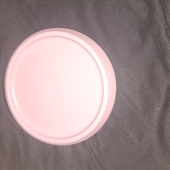 Replacement Tupperware Lid. 6 In Round - Picture 2 of 4
